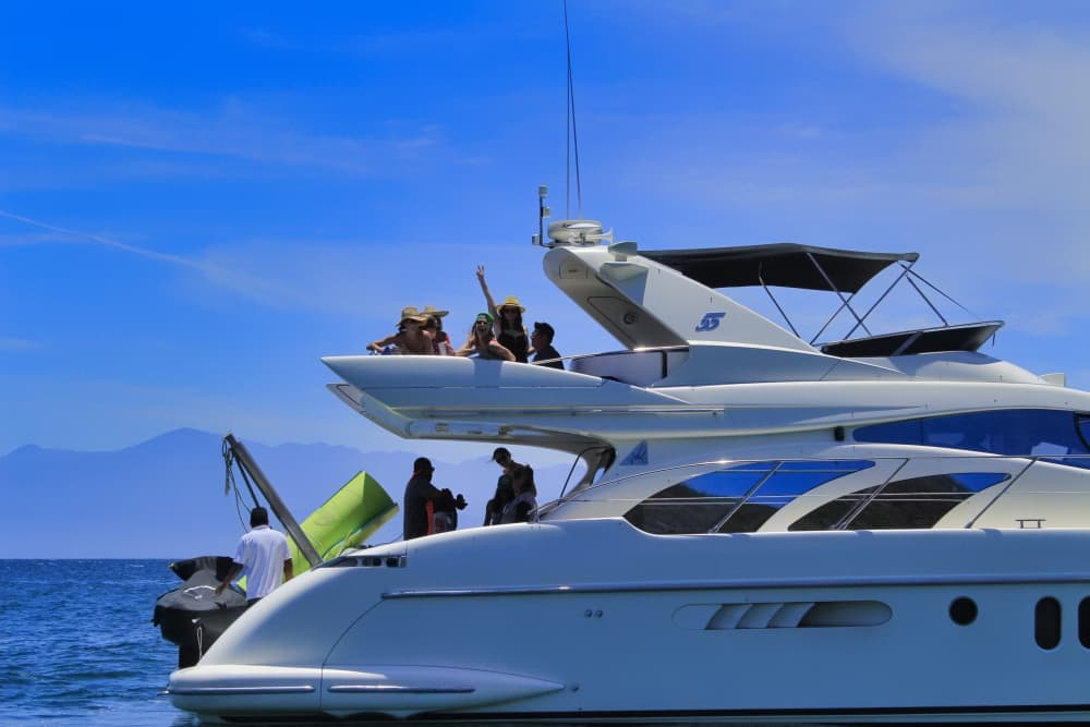 Discover Puerto Vallarta: Half-day of pure joy on a motorboat