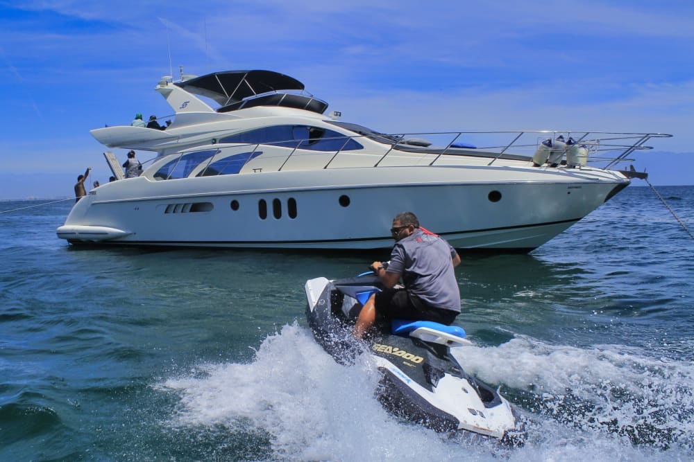 Discover Puerto Vallarta: Half-day of pure joy on a motorboat