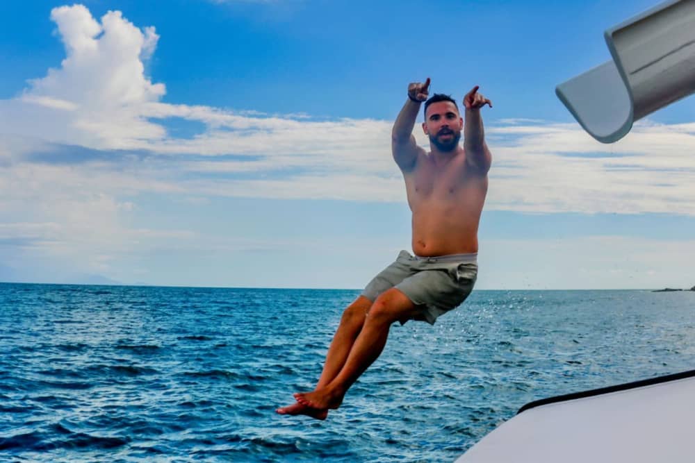 Alquiler de Yate Privado ChicaFUN 3 Toboganes Todo Incluido