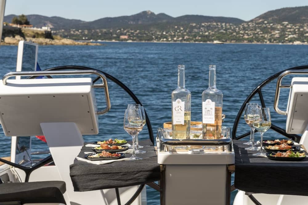 Исключительный частный круиз — насладитесь лучшими моментами залива Сен-Тропе до заката.