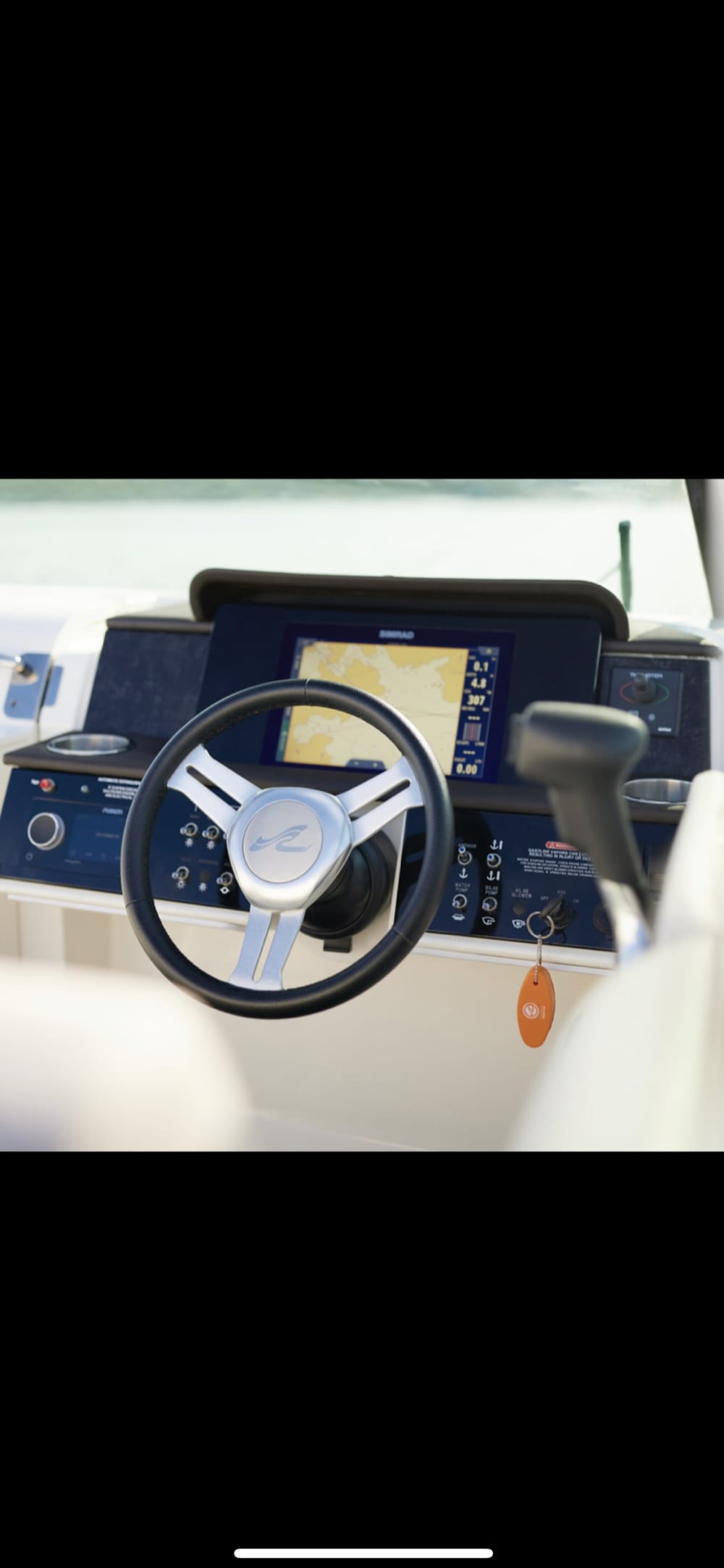 Geniet 3 uur en 45 minuten van de zon op een motorboot in Saint-Raphaël.