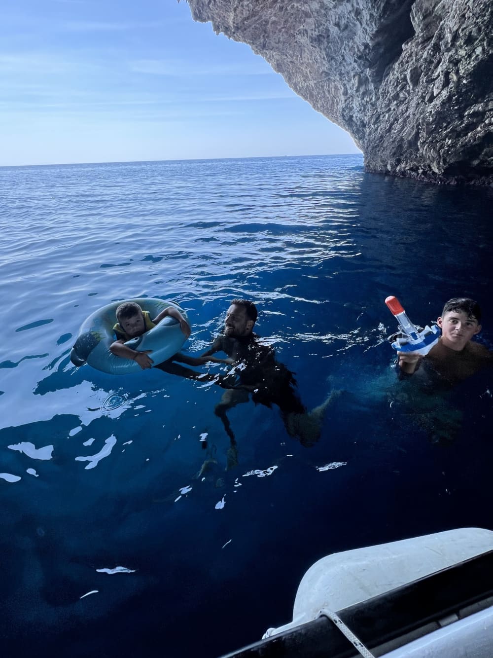 Ontdek Budva vanaf het water: een hele dag op het water aan boord van een motorboot.