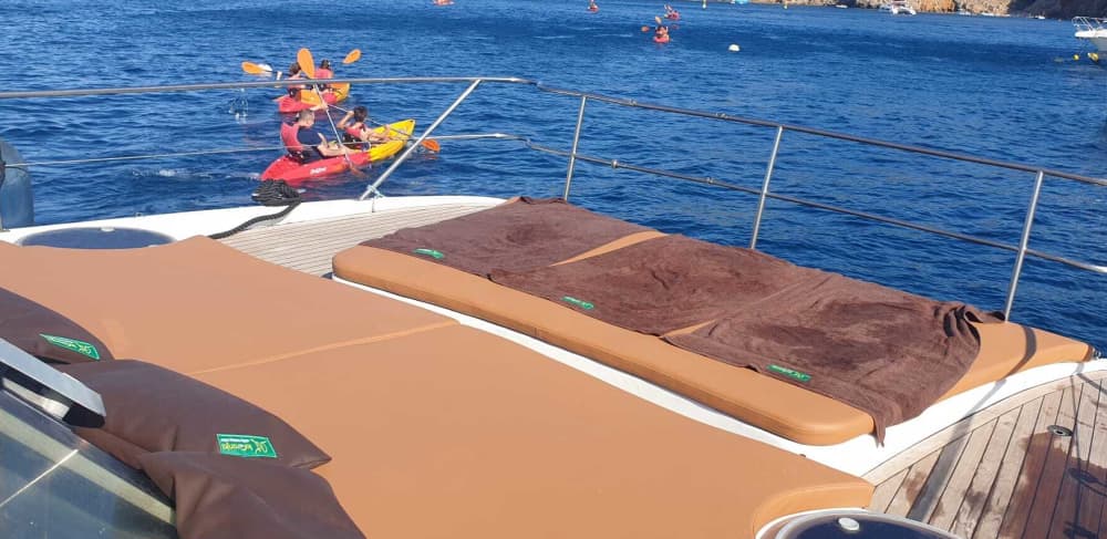 8,5 часов солнца и бирюзовых вод вокруг Л'Эскалы