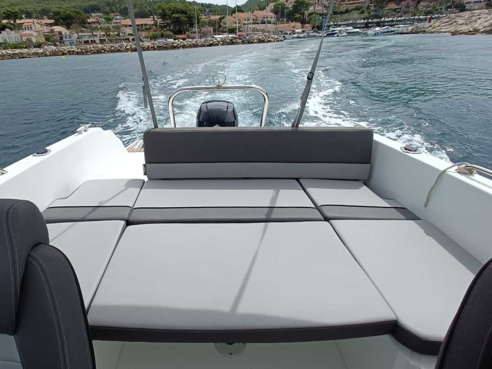 Medio día en el mar: calas y ensenadas.