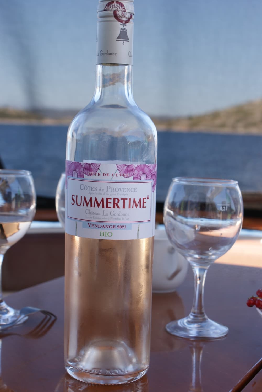 Luxe op zee: ontdek Novigrad aan boord van een luxe motorjacht.