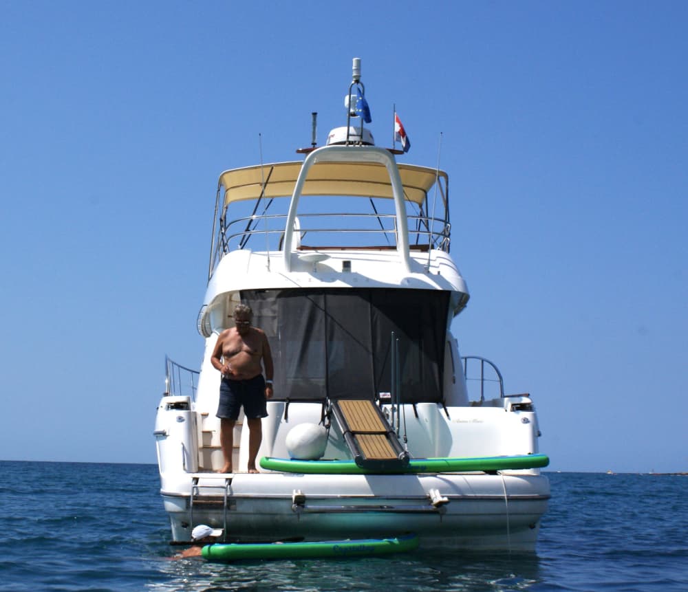 Luxe op zee: ontdek Novigrad aan boord van een luxe motorjacht.