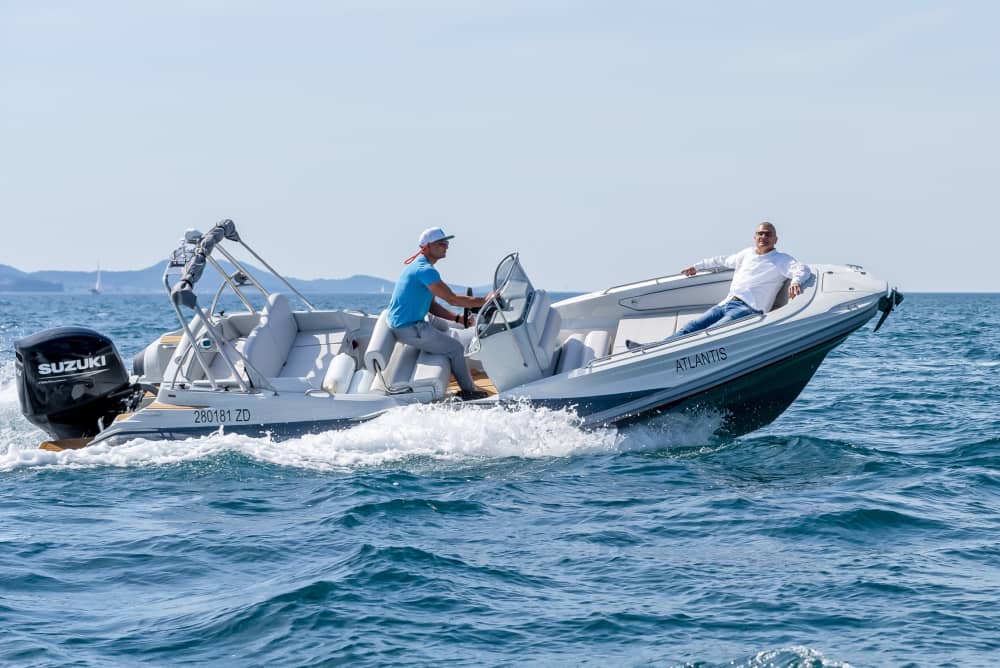 Tu día en Sukošan: Alquila una lancha motora para un día completo de descubrimiento.