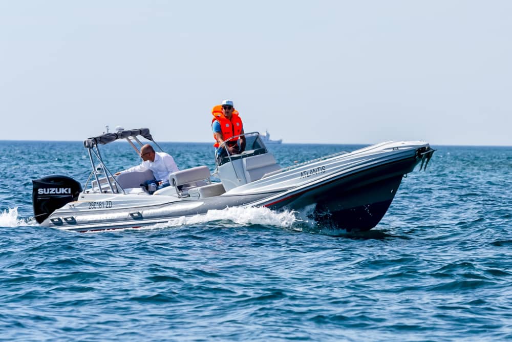Tu día en Sukošan: Alquila una lancha motora para un día completo de descubrimiento.