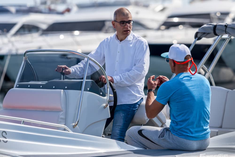 Tu día en Sukošan: Alquila una lancha motora para un día completo de descubrimiento.