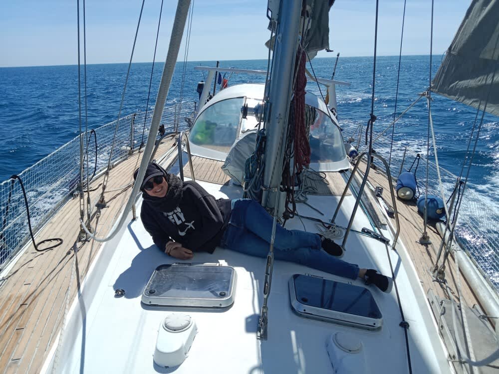 Discover Hyères on a full-day sailboat trip