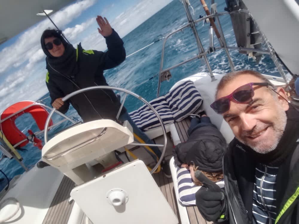 Discover Hyères on a full-day sailboat trip