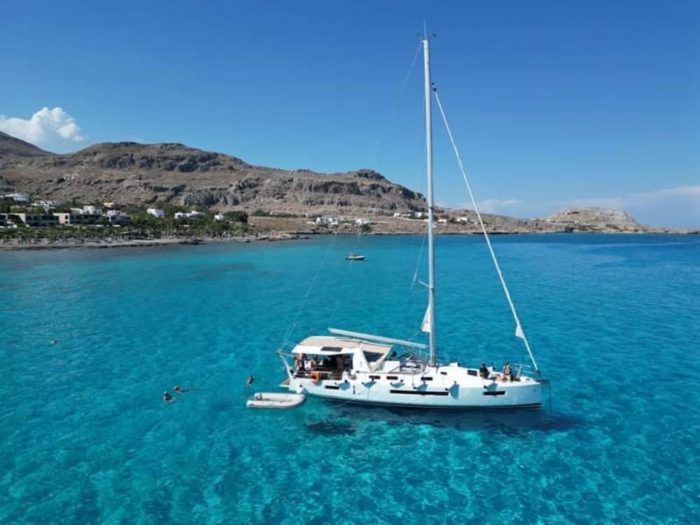 Tu propia odisea griega: un viaje de 7 horas en velero.
