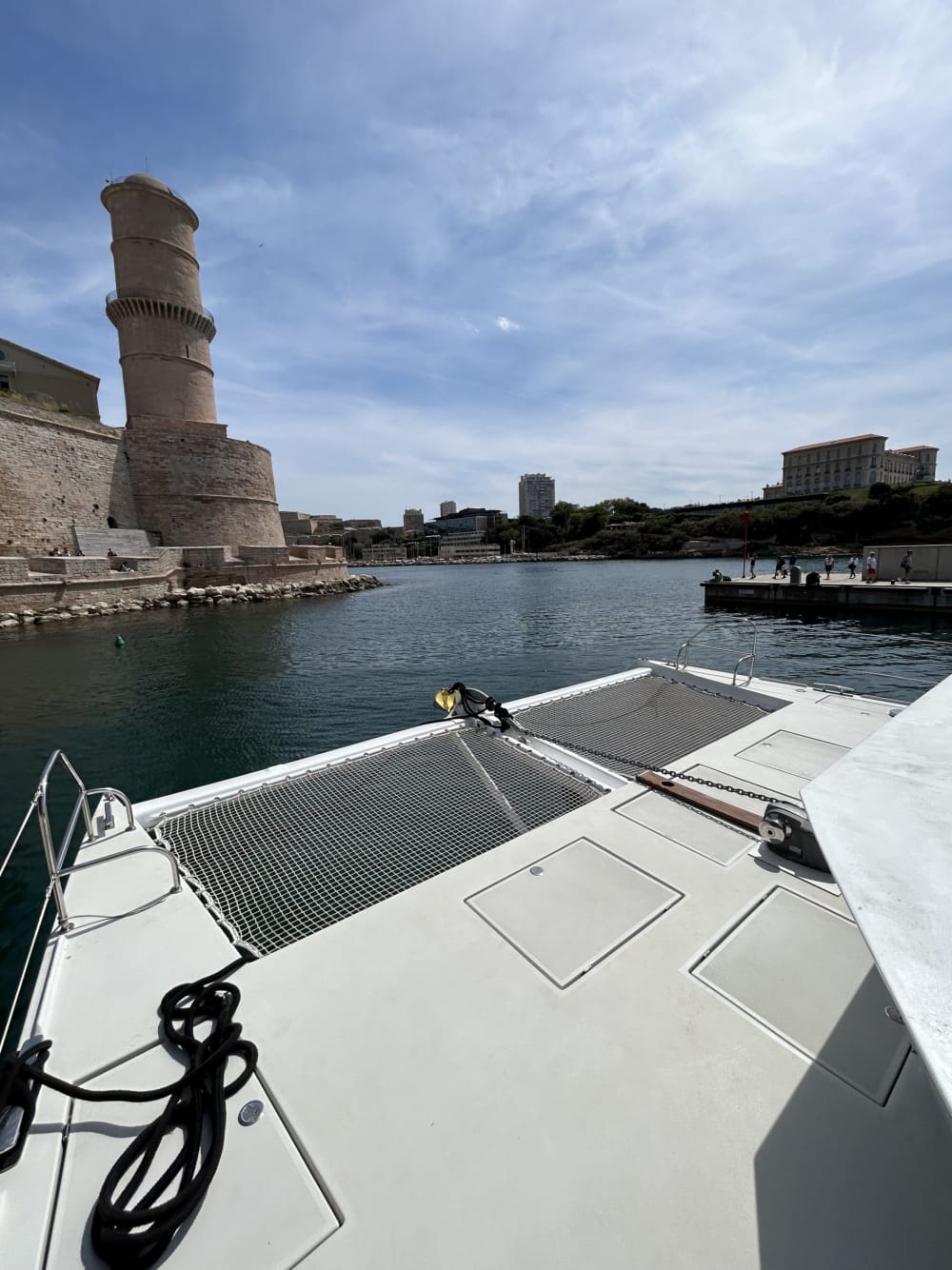 Fantastische catamaran cruise tijdens het gouden uur rondom Marseille