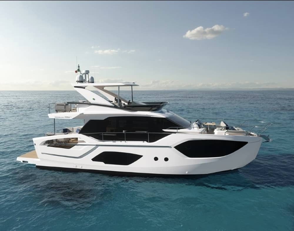 Discover Capri and the Amalfi Coast by luxury yacht
