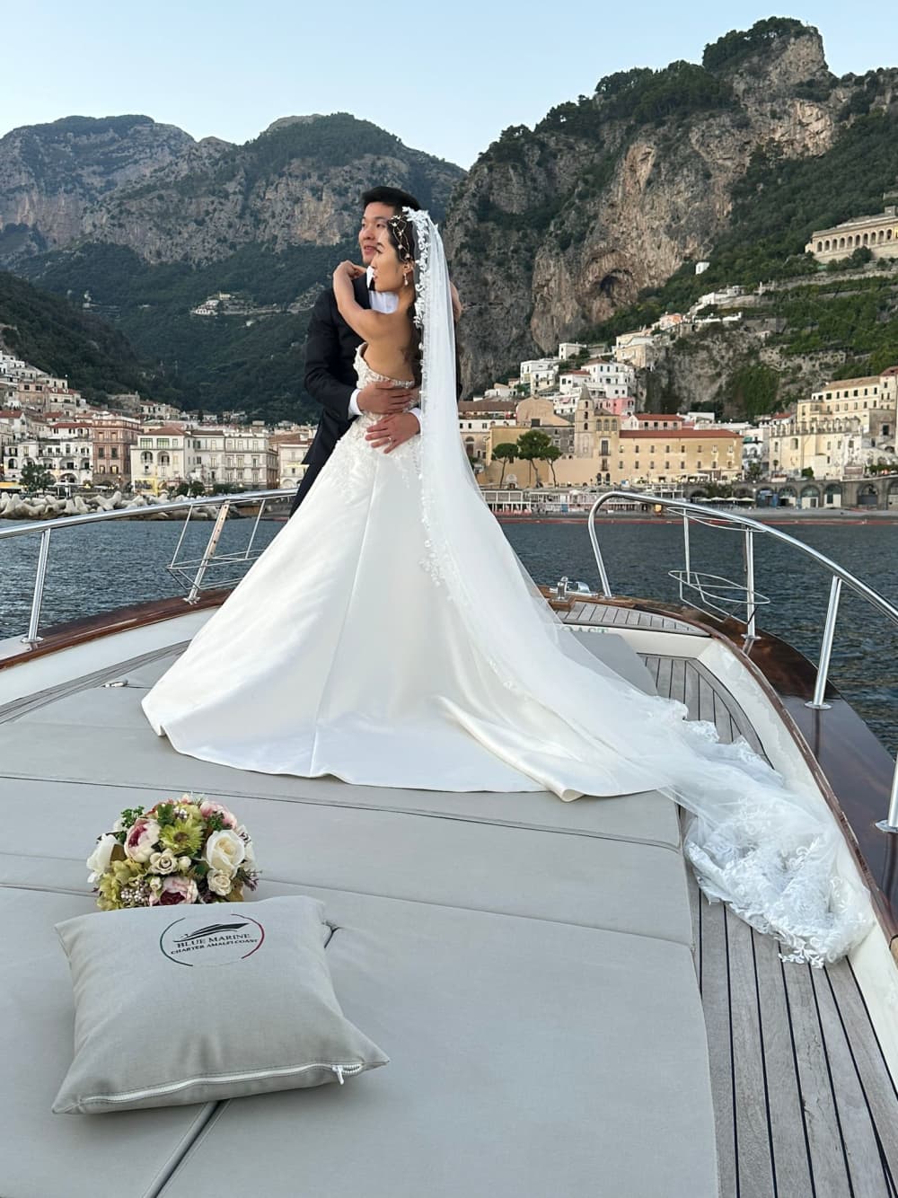 Heiratsantrag bei Sonnenuntergang in Amalfi: Eine romantische Kreuzfahrt ab Maiori
