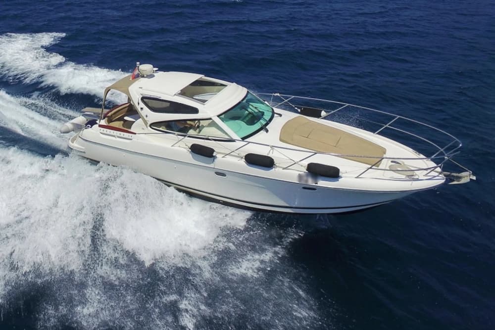 Nadar y descubrir: paseo privado en barco por la Costa Blanca Sur