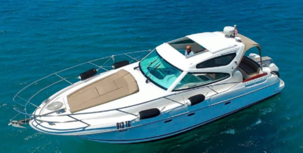 Nadar y descubrir: paseo privado en barco por la Costa Blanca Sur