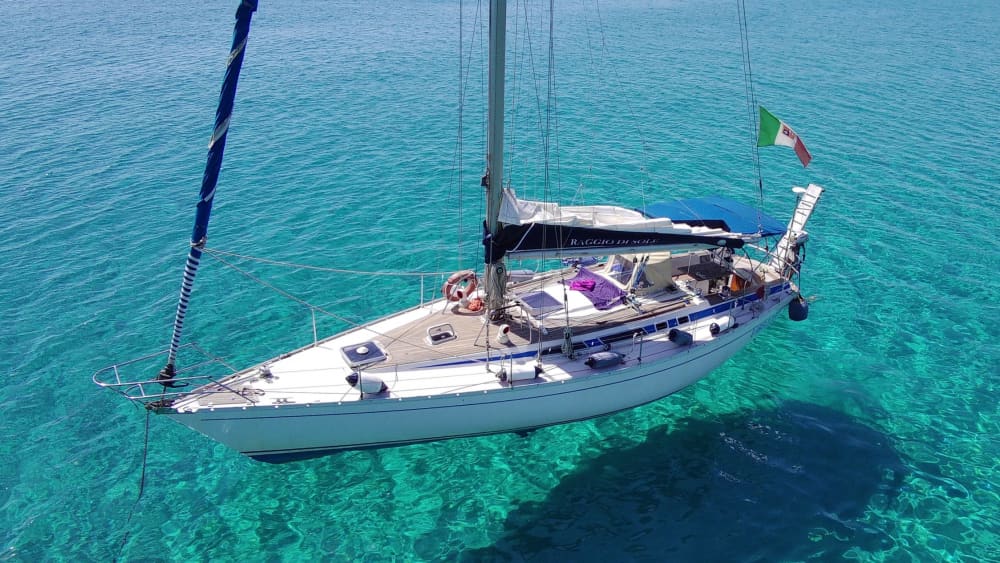 Ray of Sunshine: your perfect moment between the Sky and the Sea!