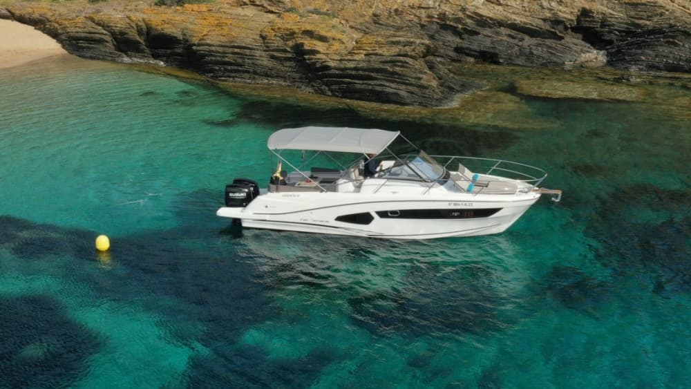 Erleben Sie Menorca – Geschwindigkeit, Komfort & kristallklares Wasser