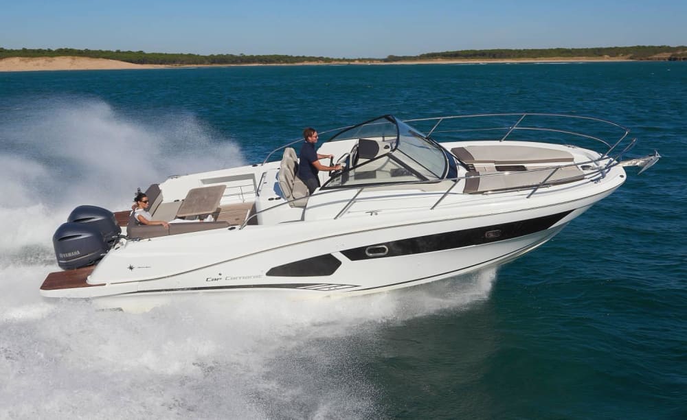 Ervaar Menorca – snelheid, comfort en kristalhelder water.