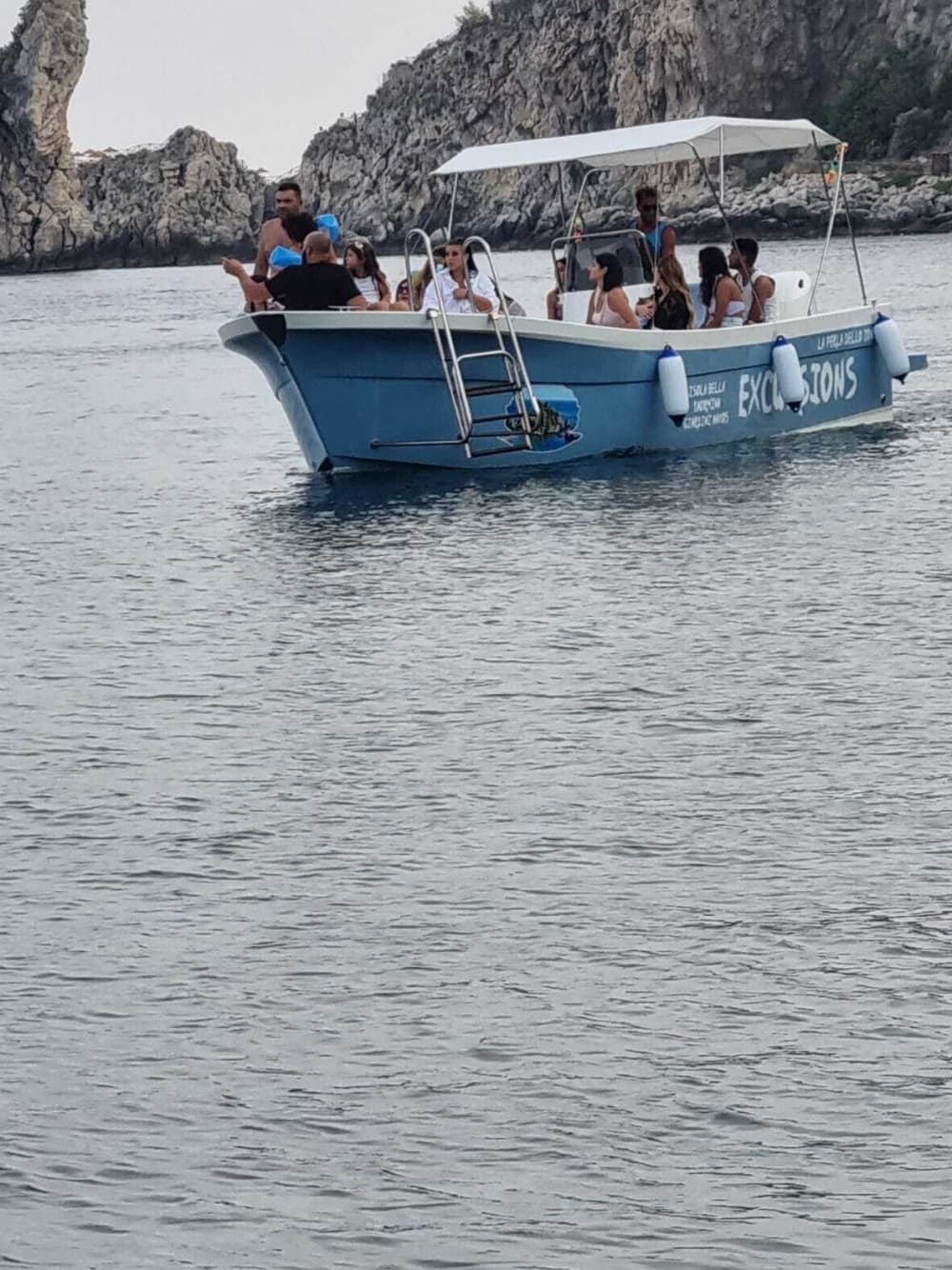 Una giornata a Taormina su un motoscafo.