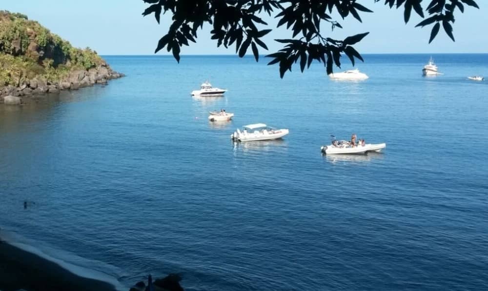 Full-Day Private Cruise to the Hidden Gems of Syracuse