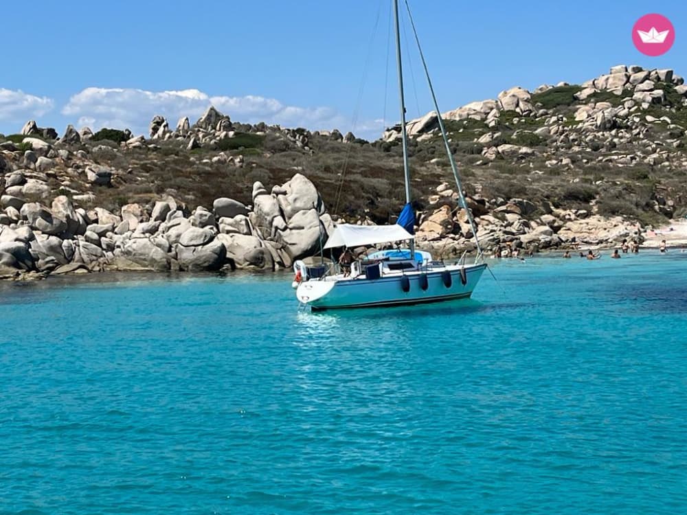 Sailing with Fabio. A day trip by sailboat between Sardinia and Corsica.