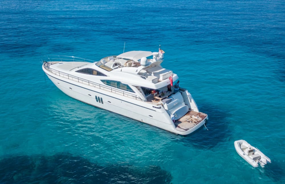 Discover the south east Coast by Yacht – Puerto Portals – 8h