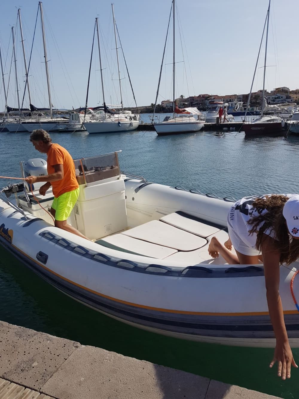 Una giornata ad Argentiera su un motoscafo