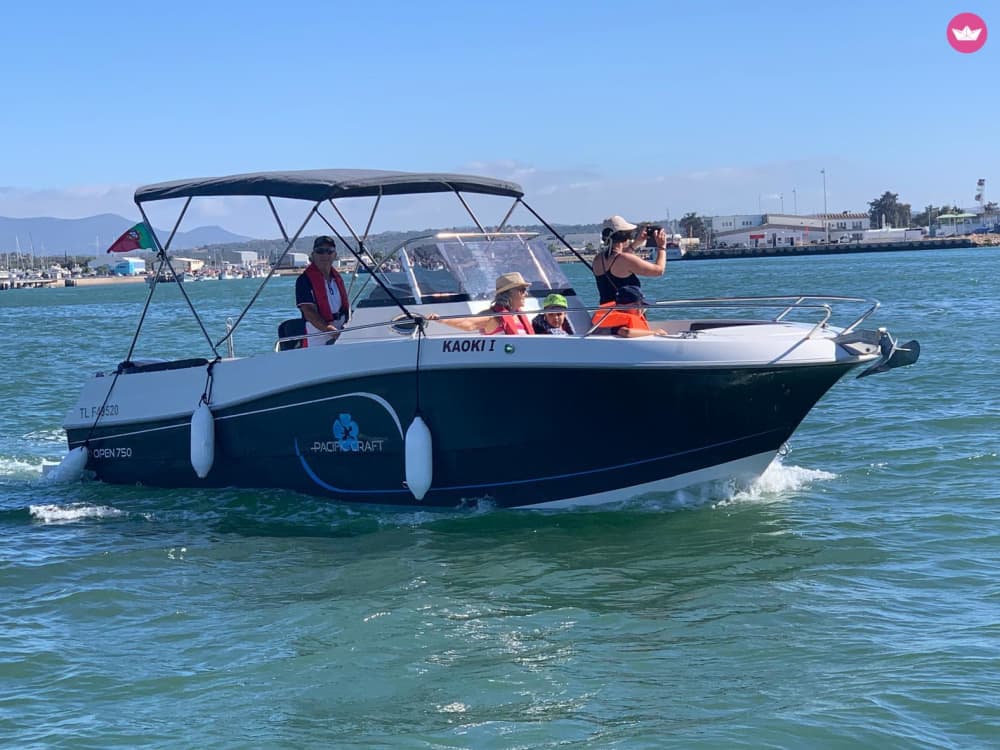 Солнце, море и пещеры: отдых на побережье Алгарве.