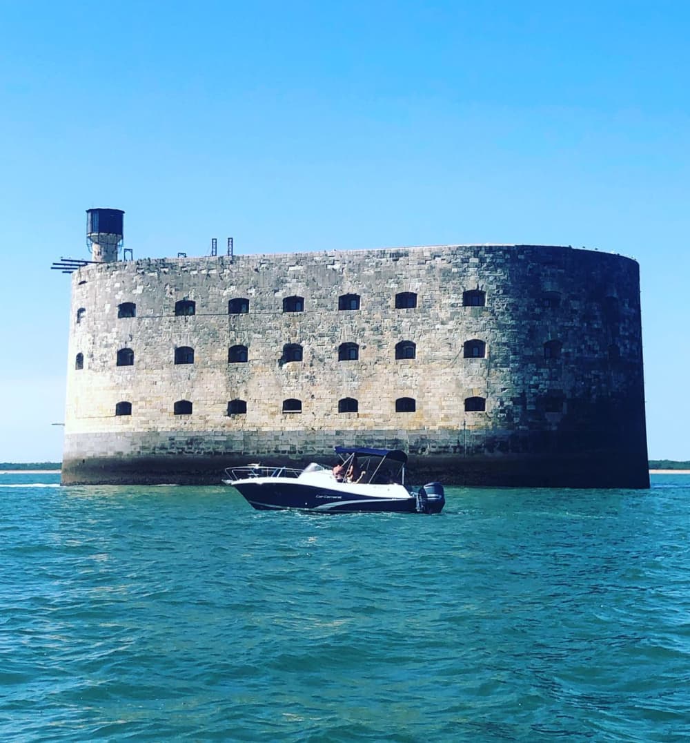 Pura gioia di navigare: vivi la magia di La Rochelle