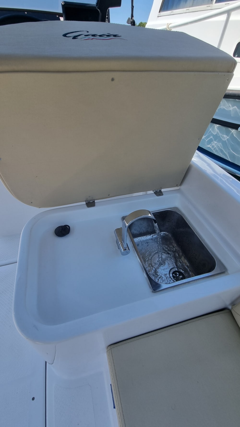 Discover Makarska: A full day of sun on a motorboat