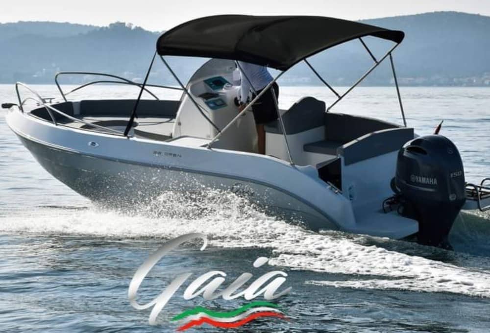 Discover Makarska: A full day of sun on a motorboat