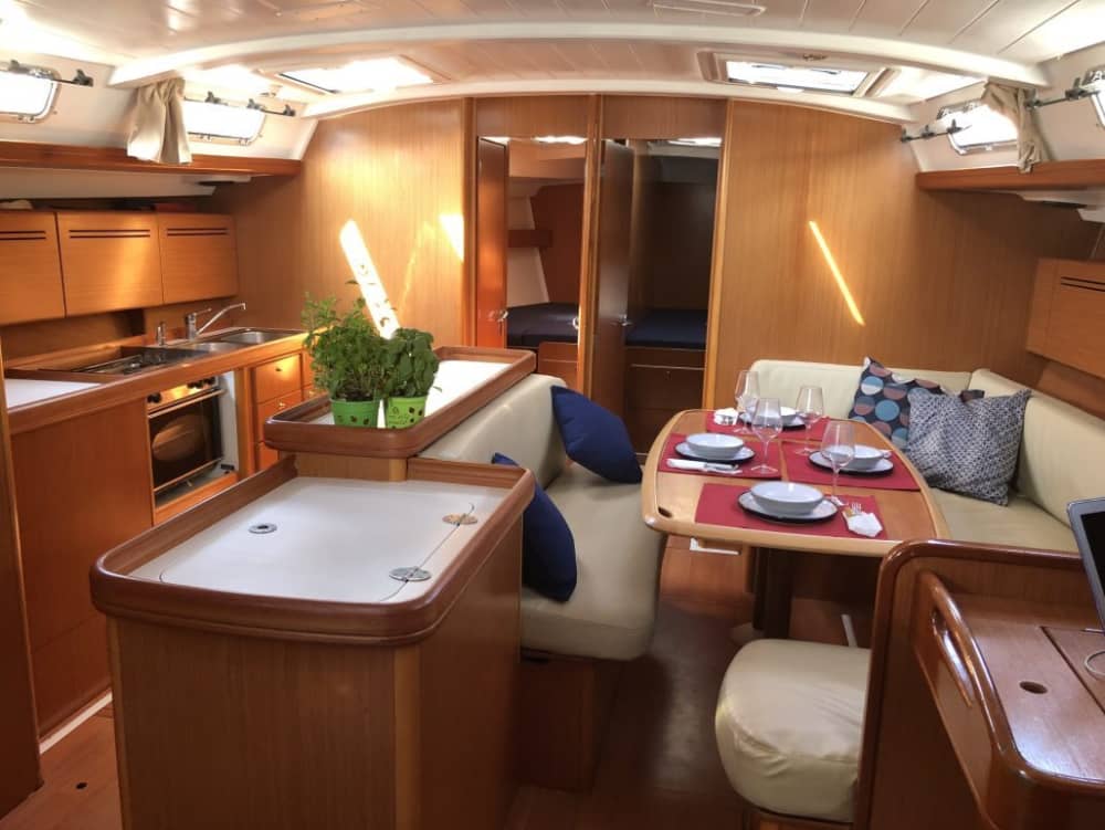 Аперитив на лодке в Неаполе с купанием в заливе.