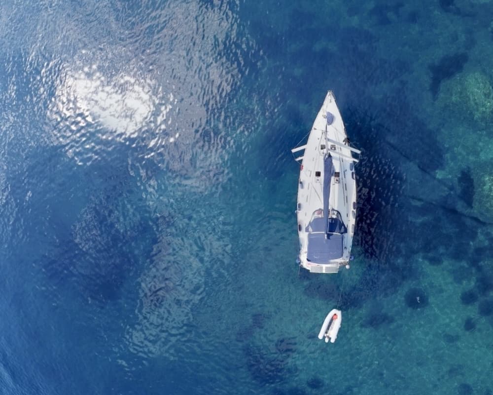 Аперитив на лодке в Неаполе с купанием в заливе.