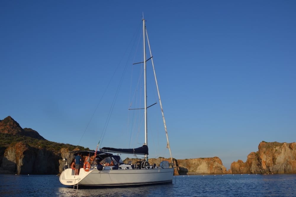 Аперитив на лодке в Неаполе с купанием в заливе.