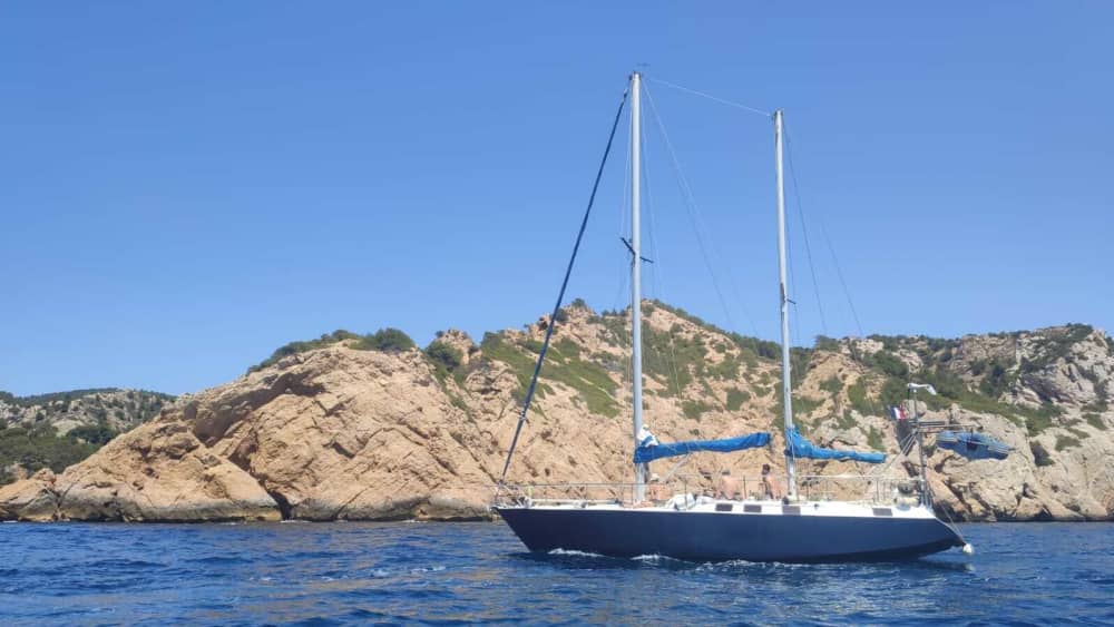 Introduktionsdag för segling i Calanques med badstopp.