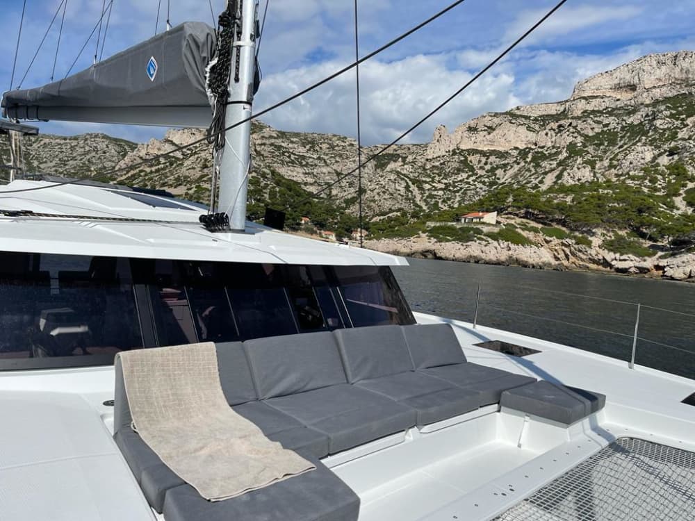 Noleggio di catamarano per l'intera giornata a Canet-en-Roussillon