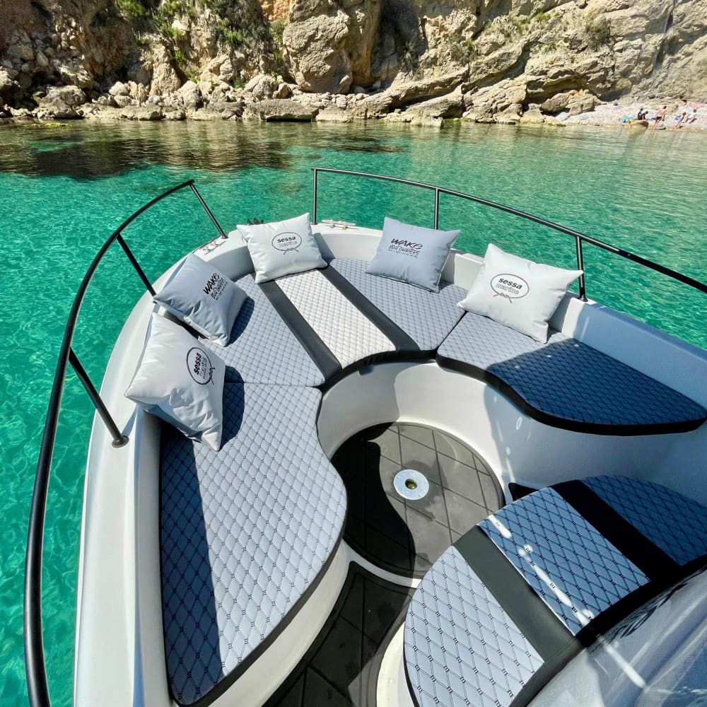 Enjoy the Sunset with our 2-hour experience.