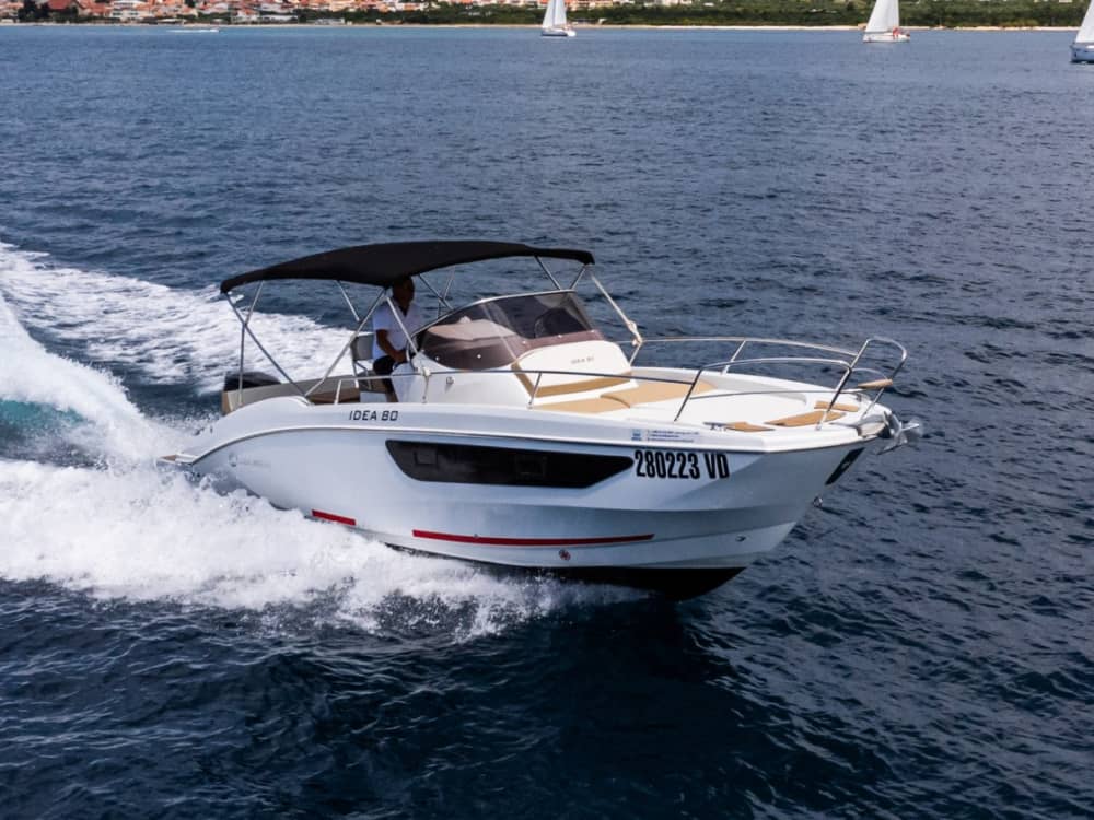 Your private motorboat for a day around Tribunj