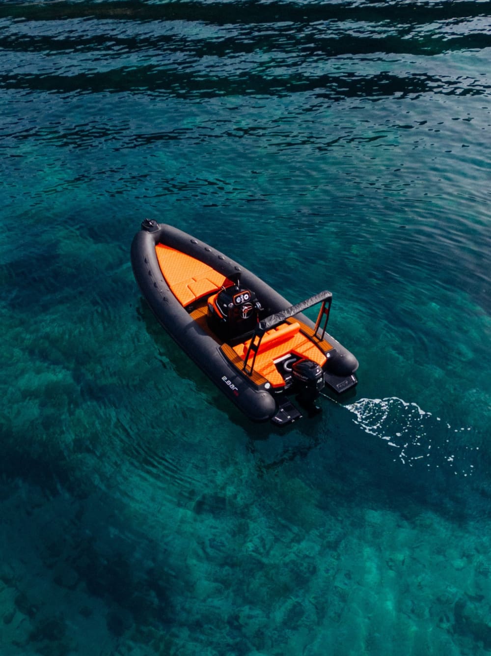 Privé boottocht rond Golfo Aranci op een motorboot.