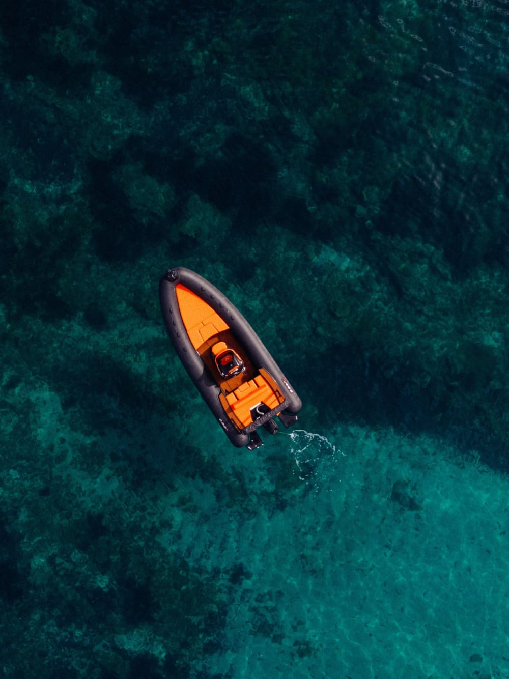 Privé boottocht rond Golfo Aranci op een motorboot.