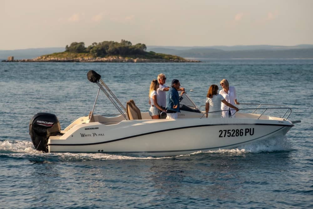 One day around Fažana: Enjoy 6h30 of discovery on a motorboat