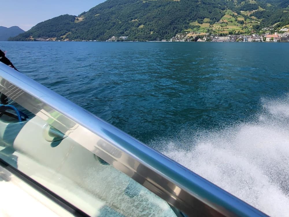 Make every moment count: A full day of sun around Gersau on a motor yacht