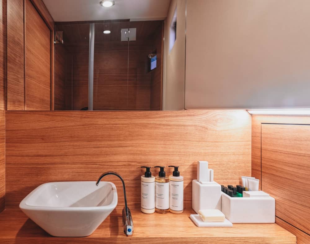 Two Islands, One Experience: Full-Day Private Cruise