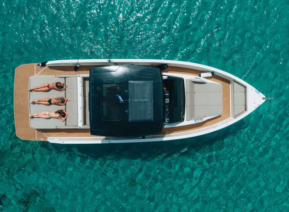 Two Islands, One Experience: Full-Day Private Cruise