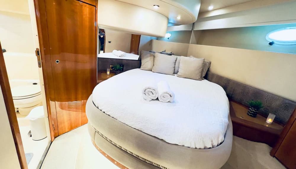 Full Day Private Cruise South Coast or Delos & Rhenia (Azimut 58ft)