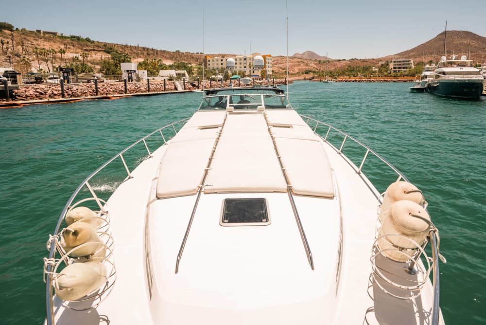 Votre journée à La Paz : louez un bateau à moteur pour 8 h 30 de découverte.