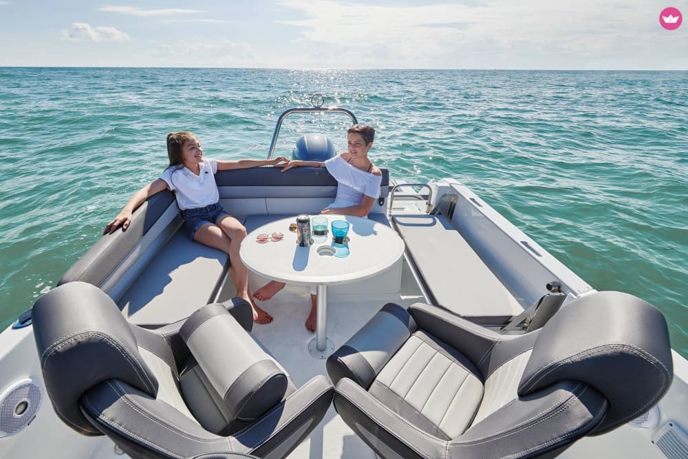 Algarve Full-Day Boat Experience – 7 Hours from Portimão