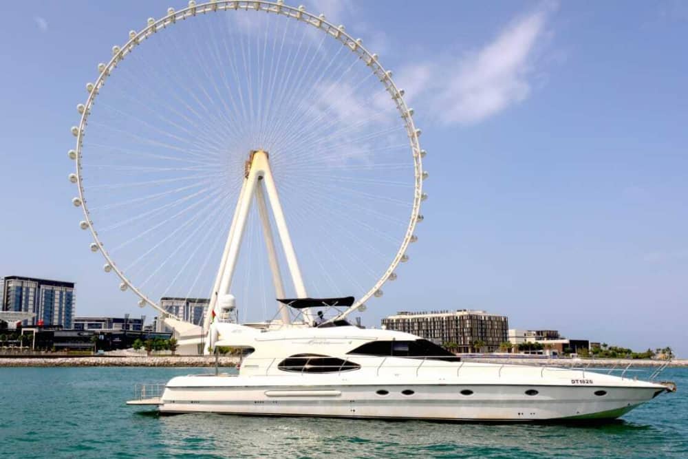 Dubai Luxury Coastline Yacht Experience